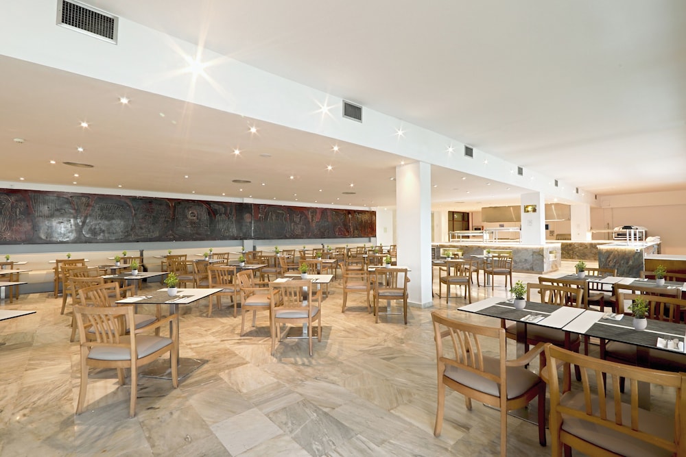 Sentido Fido Tucan - Adults Only — Restaurant & bars in Cala d´Or, Balearic Islands