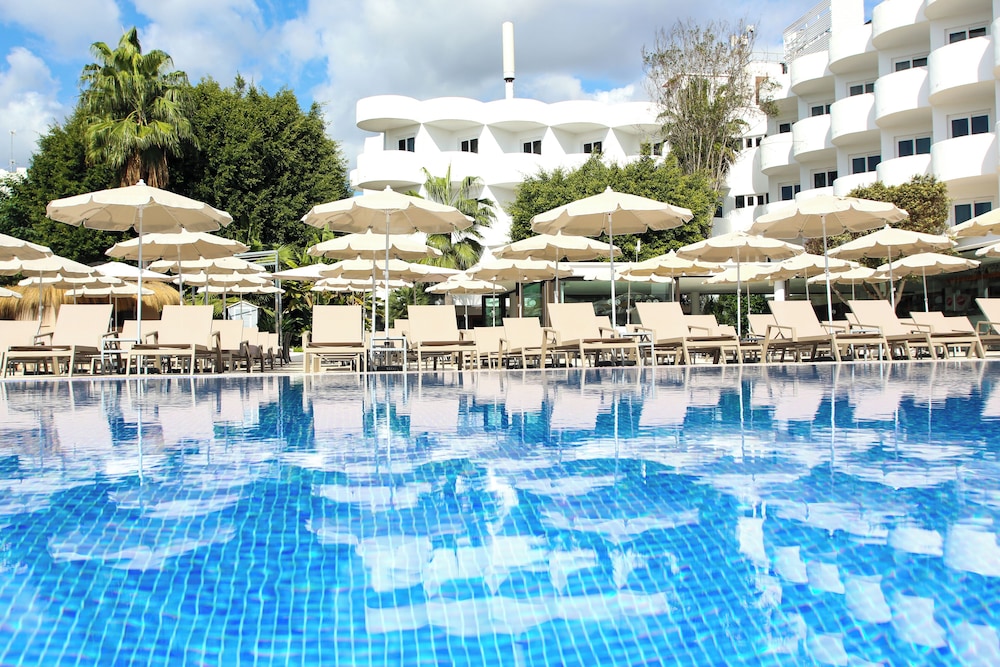 Sentido Fido Tucan - Adults Only — Swimming pool in Cala d´Or, Balearic Islands