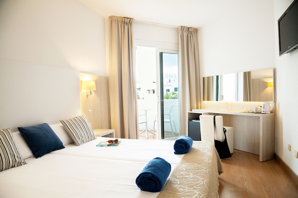 Sentido Fido Tucan - Adults Only — Hotel rooms in Cala d´Or, Balearic Islands