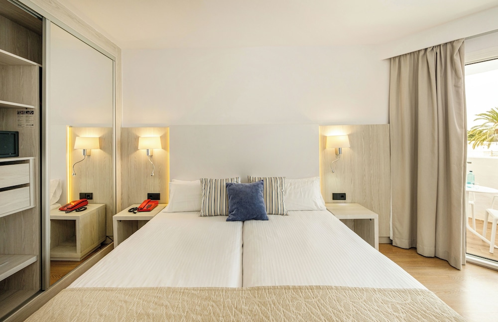 Sentido Fido Tucan - Adults Only — Hotel rooms in Cala d´Or, Balearic Islands