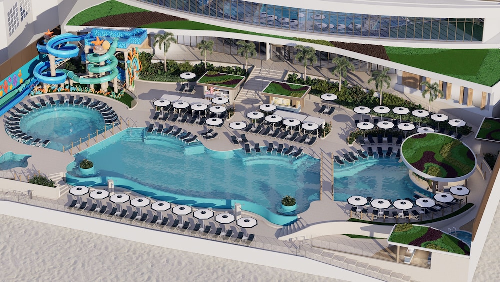 Beach Palace Family Resort & Spa - All-Inclusive — Swimming pool in Cancun, Quintana Roo