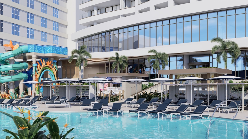 Beach Palace Family Resort & Spa - All-Inclusive — Swimming pool in Cancun, Quintana Roo