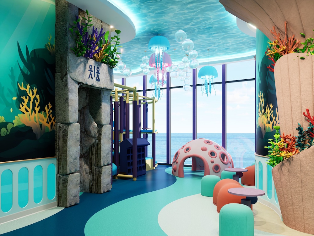 Beach Palace Family Resort & Spa - All-Inclusive — Attractions for children in Cancun, Quintana Roo