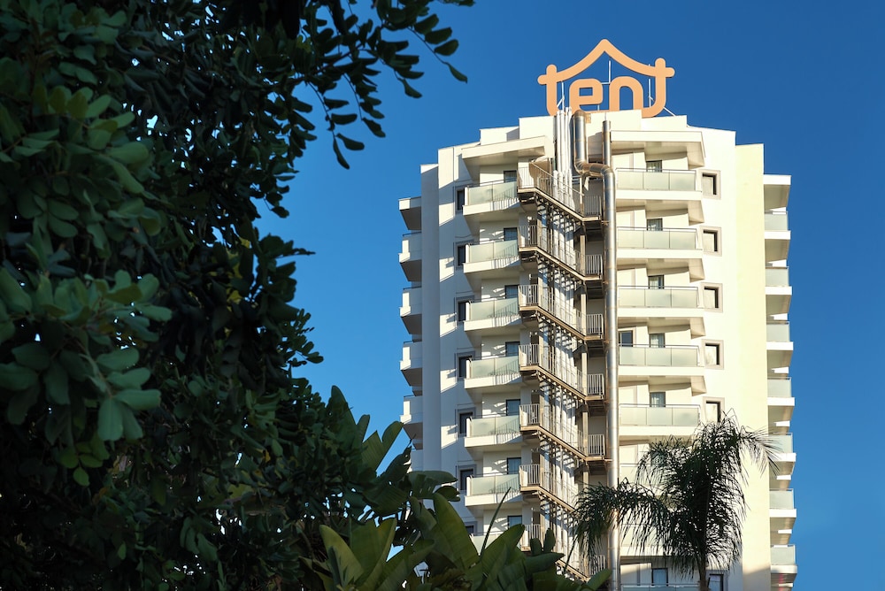 tent Torremolinos — Hotel building in Torremolinos, Andalusia