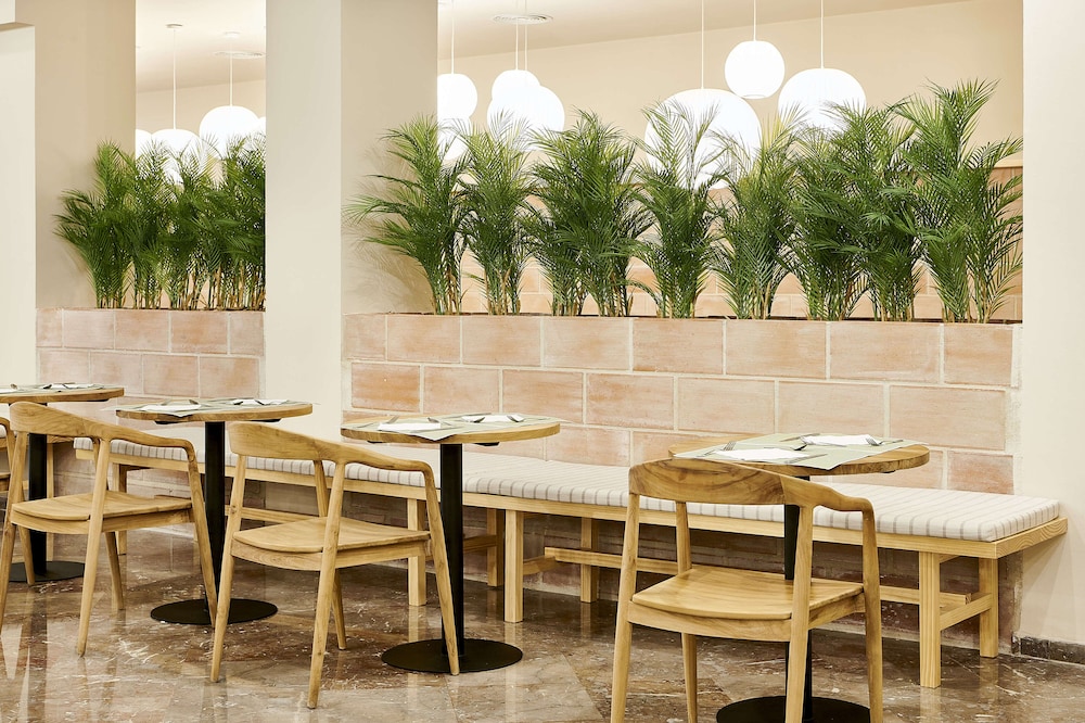 tent Torremolinos — Restaurant & bars in Torremolinos, Andalusia