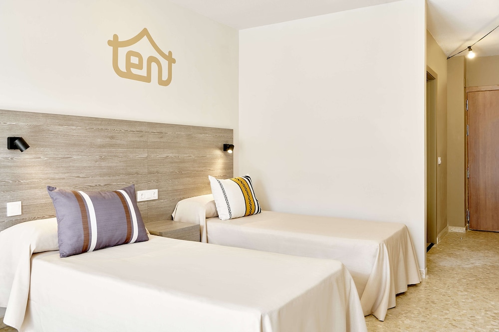 tent Torremolinos — Hotel rooms in Torremolinos, Andalusia