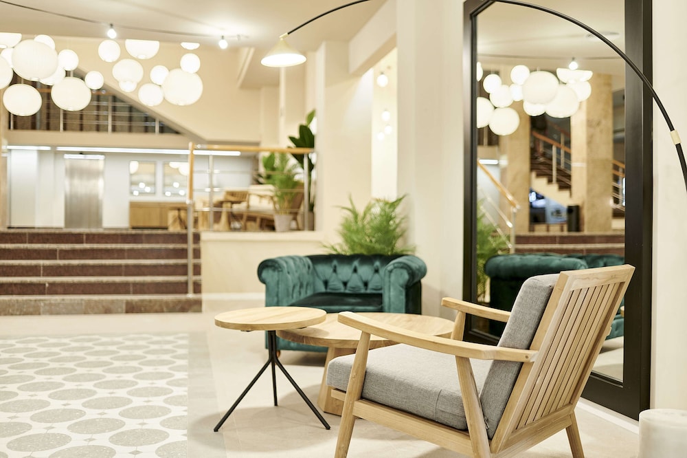 tent Torremolinos — Hotel building in Torremolinos, Andalusia