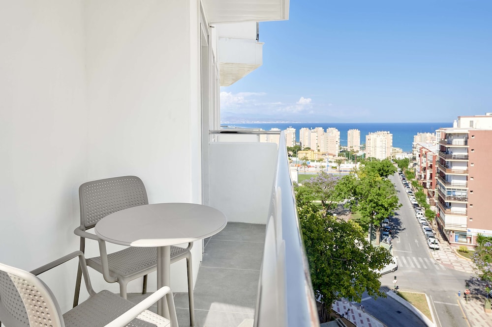 tent Torremolinos — Hotel rooms in Torremolinos, Andalusia