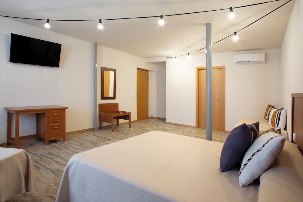 tent Torremolinos — Hotel rooms in Torremolinos, Andalusia