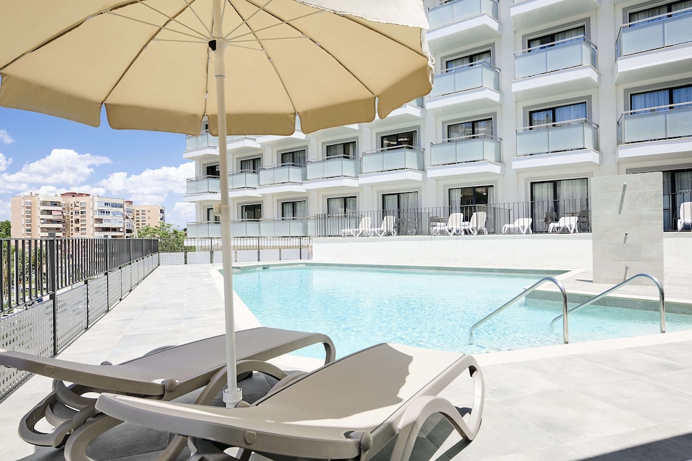 tent Torremolinos — Swimming pool in Torremolinos, Andalusia
