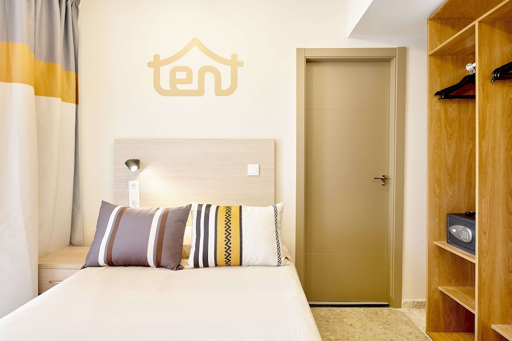 tent Torremolinos — Hotel rooms in Torremolinos, Andalusia