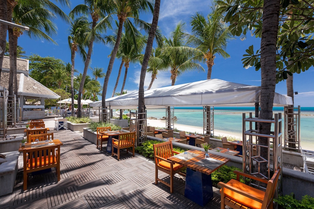 Centara Villas Samui — Restaurant & bars in Na Mueang, Surat Thani