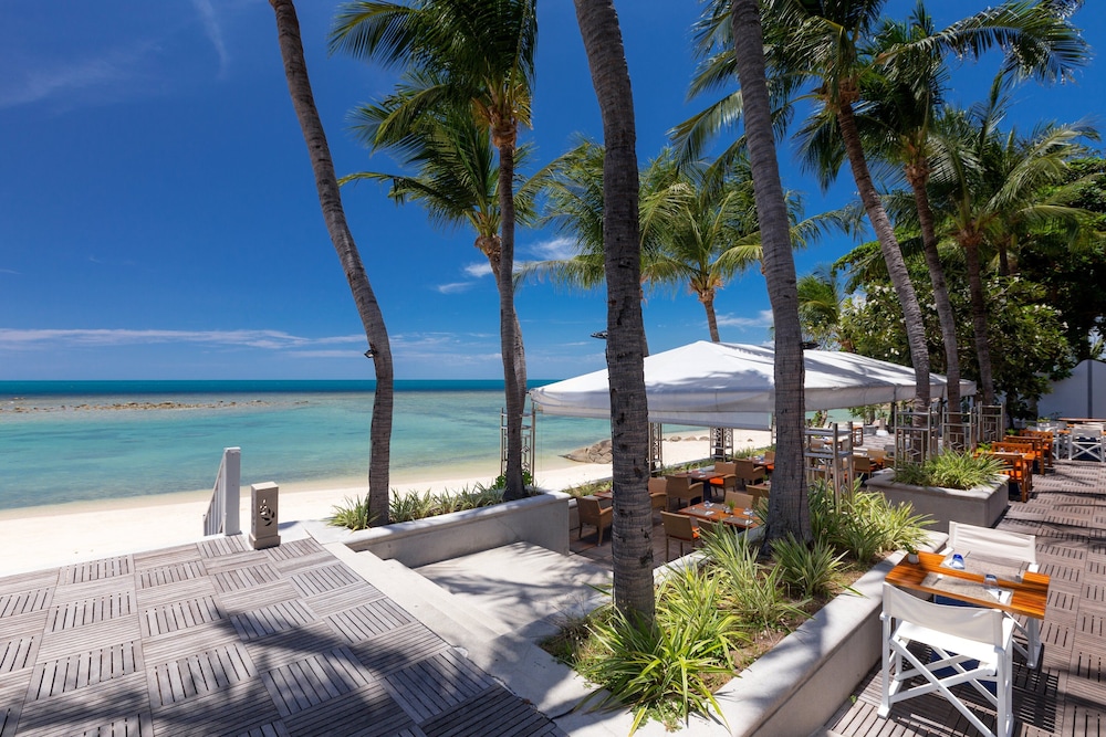 Centara Villas Samui — Restaurant & bars in Na Mueang, Surat Thani