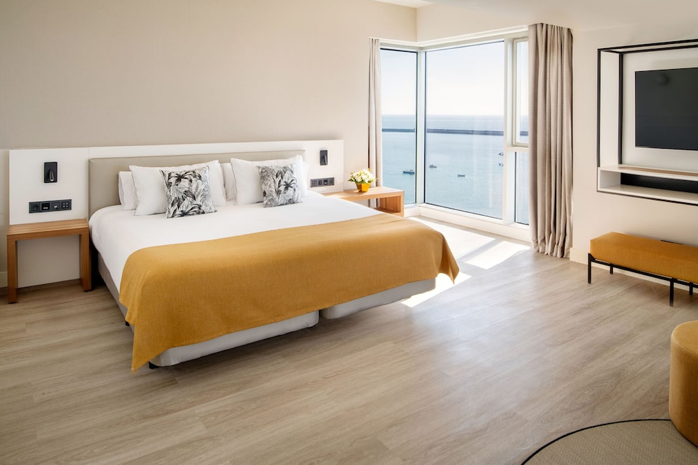 Arrecife Gran Hotel & Spa — Hotel rooms in Arrecife, Canary Islands