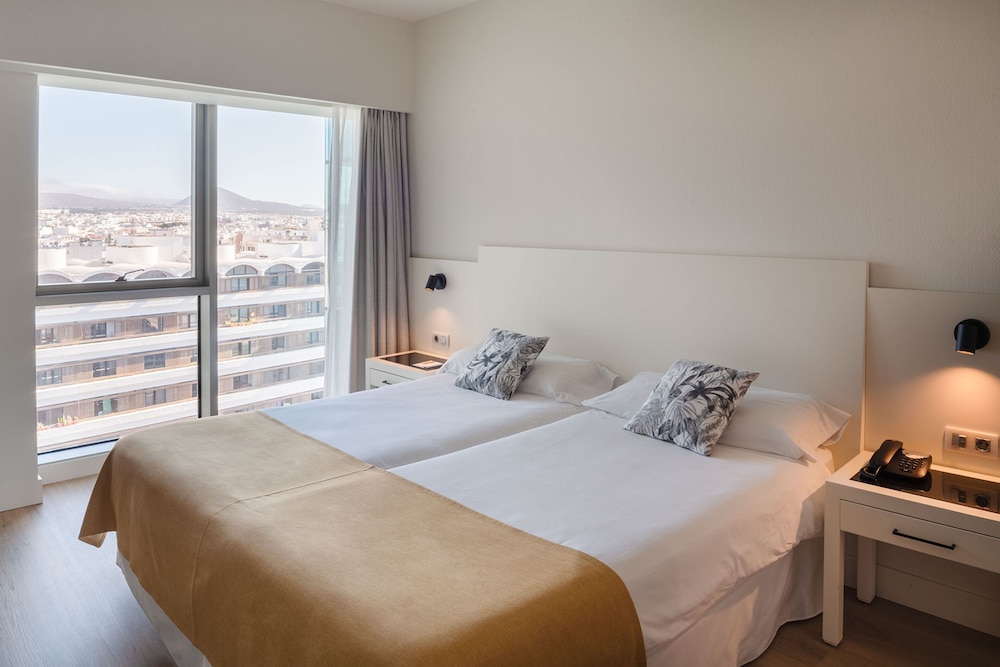 Arrecife Gran Hotel & Spa — Hotel rooms in Arrecife, Canary Islands