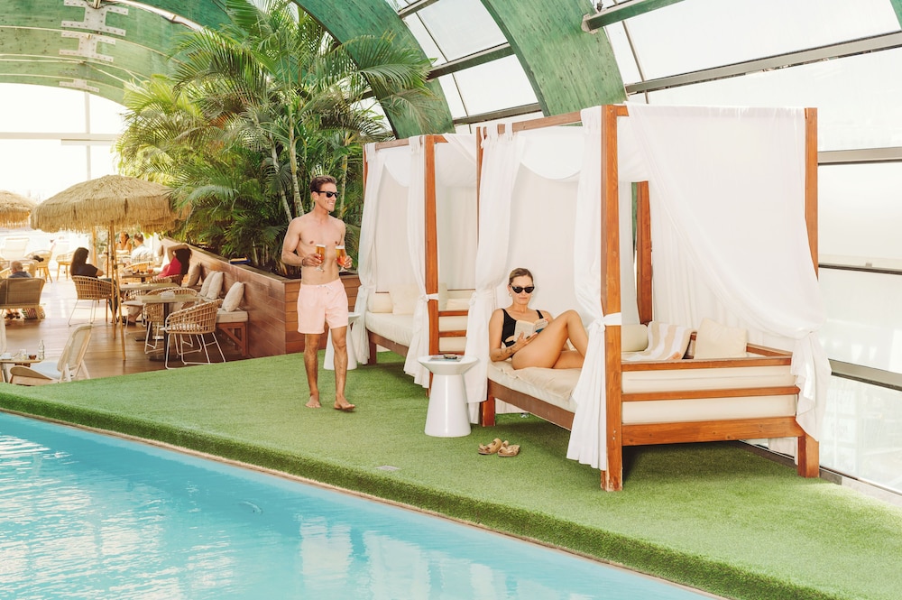 Arrecife Gran Hotel & Spa — Swimming pool in Arrecife, Canary Islands