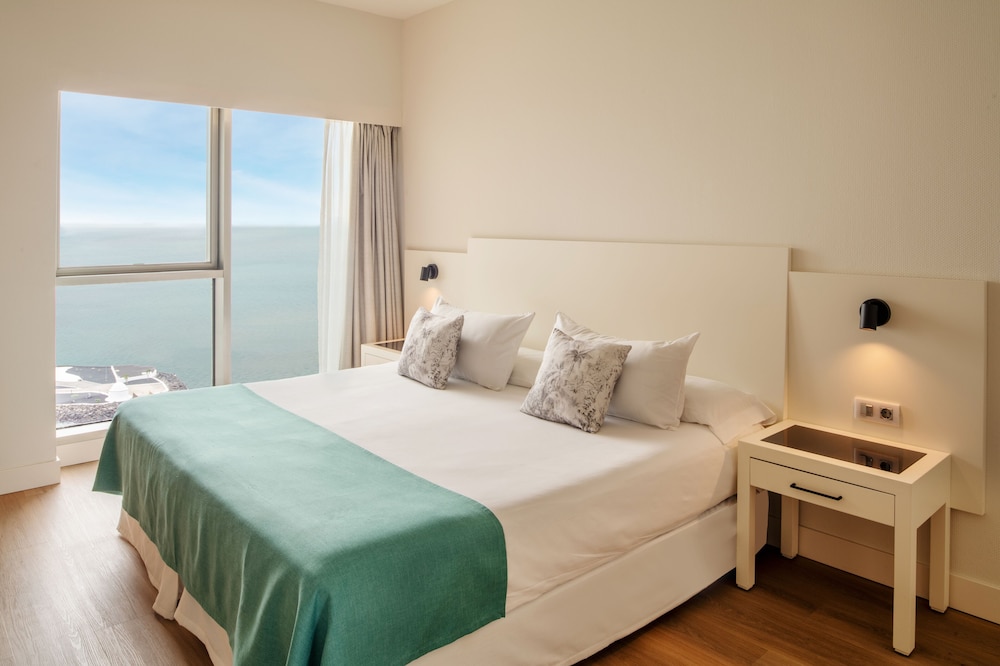 Arrecife Gran Hotel & Spa — Hotel rooms in Arrecife, Canary Islands