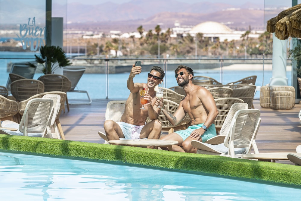 Arrecife Gran Hotel & Spa — Swimming pool in Arrecife, Canary Islands