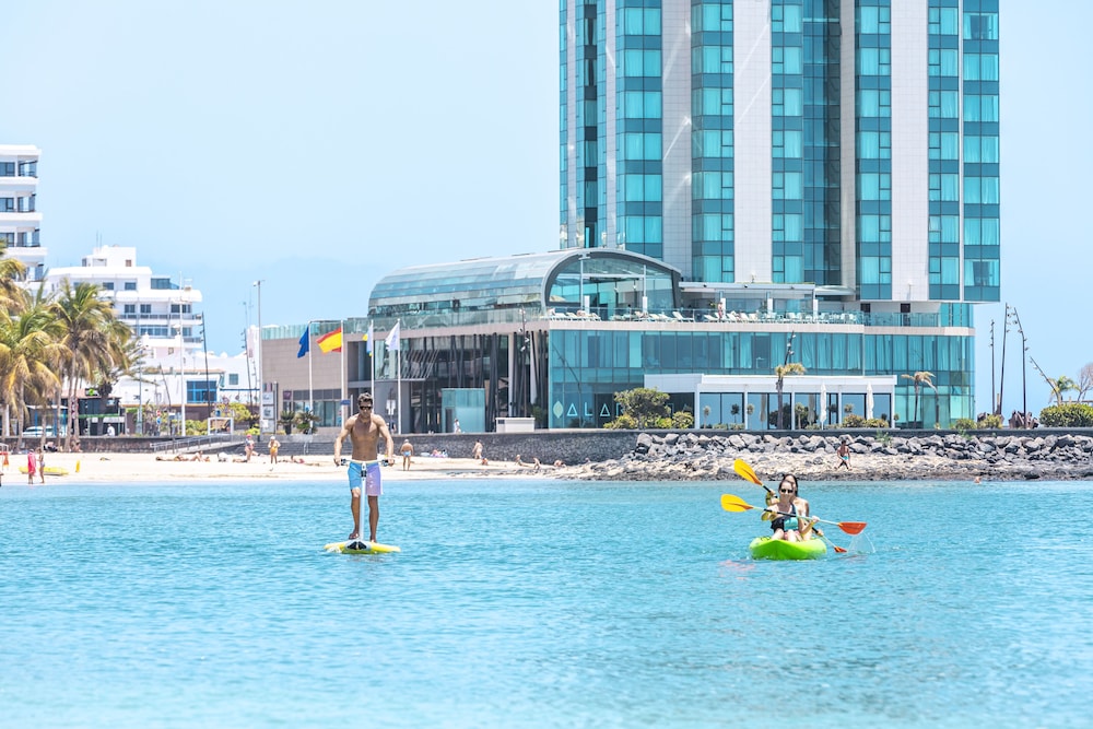 Arrecife Gran Hotel & Spa — Beach in Arrecife, Canary Islands