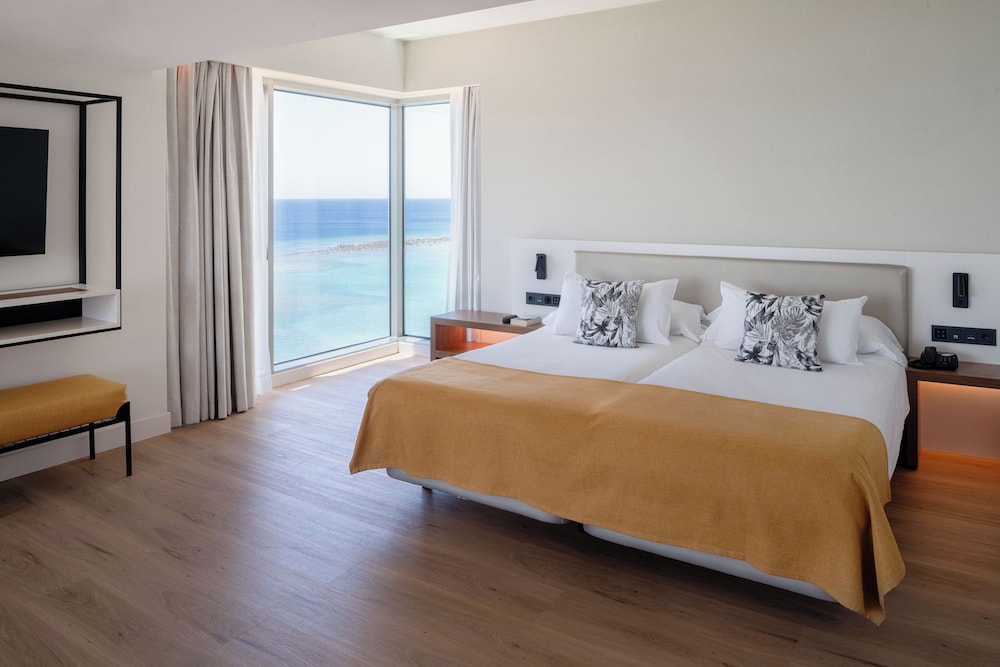 Arrecife Gran Hotel & Spa — Hotel rooms in Arrecife, Canary Islands