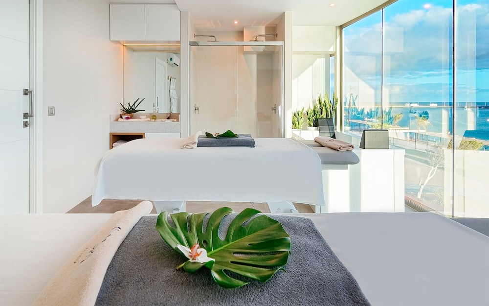 Arrecife Gran Hotel & Spa — Hotel rooms in Arrecife, Canary Islands