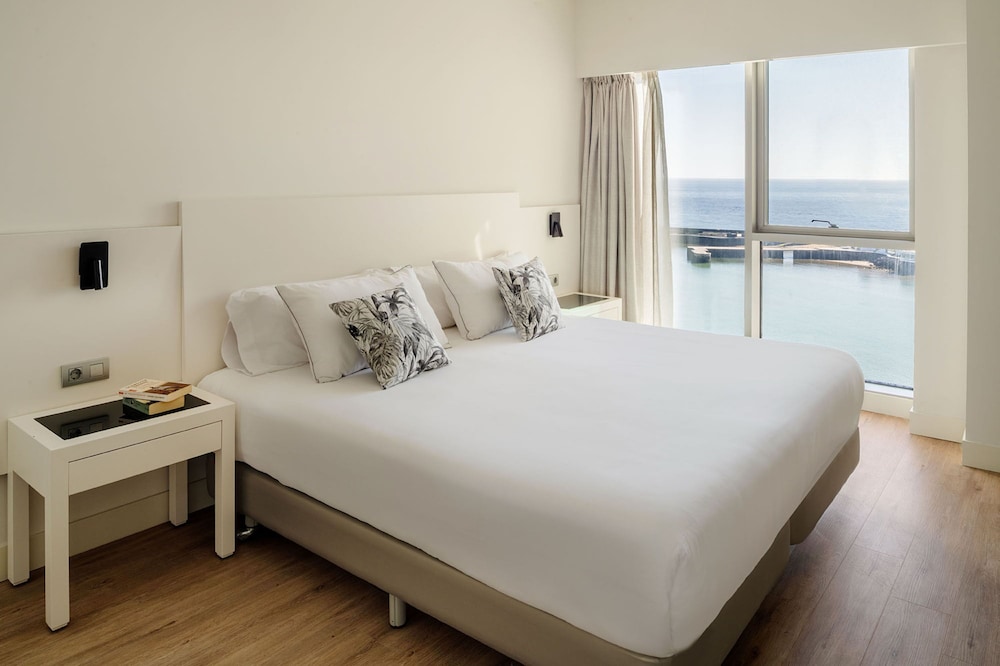 Arrecife Gran Hotel & Spa — Hotel rooms in Arrecife, Canary Islands