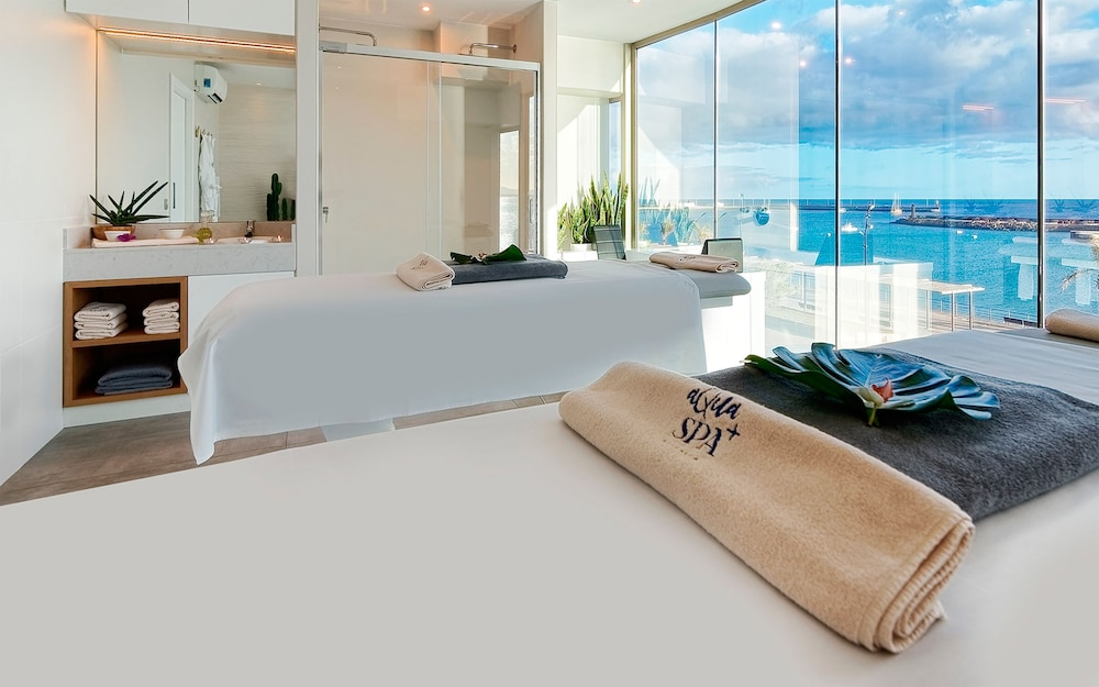Arrecife Gran Hotel & Spa — Hotel rooms in Arrecife, Canary Islands