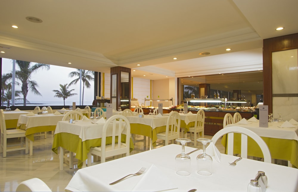 Hotel Lancelot — Restaurant & bars in Arrecife, Canary Islands