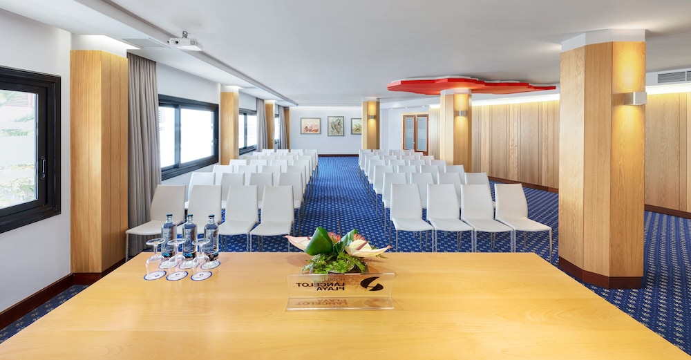 Hotel Lancelot — Hotel building in Arrecife, Canary Islands