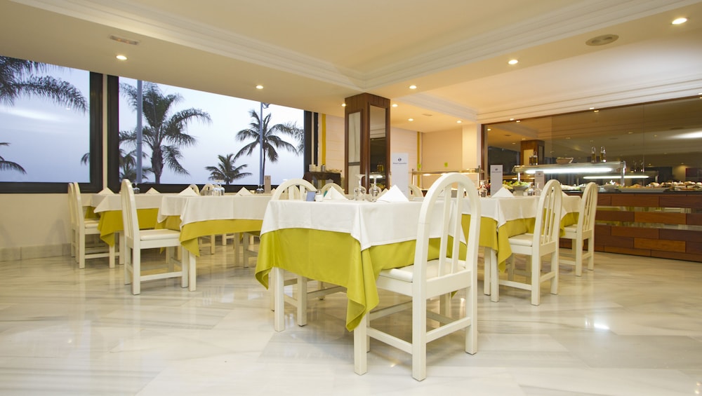 Hotel Lancelot — Restaurant & bars in Arrecife, Canary Islands