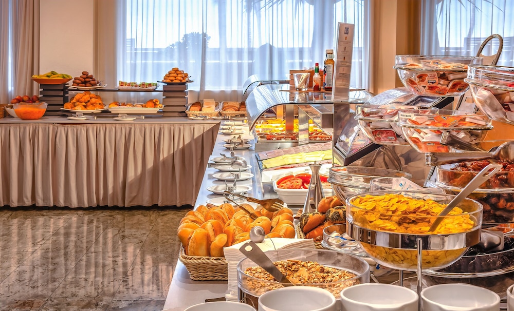 Hotel Lancelot — Restaurant & bars in Arrecife, Canary Islands