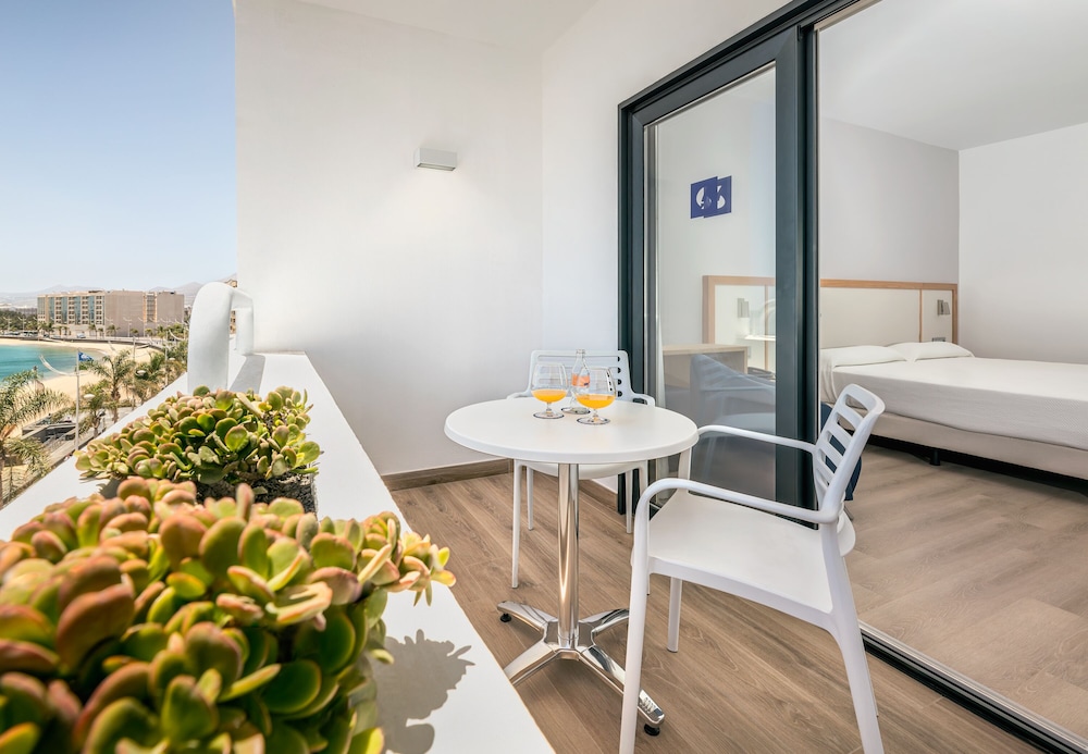 Hotel Lancelot — Hotel rooms in Arrecife, Canary Islands