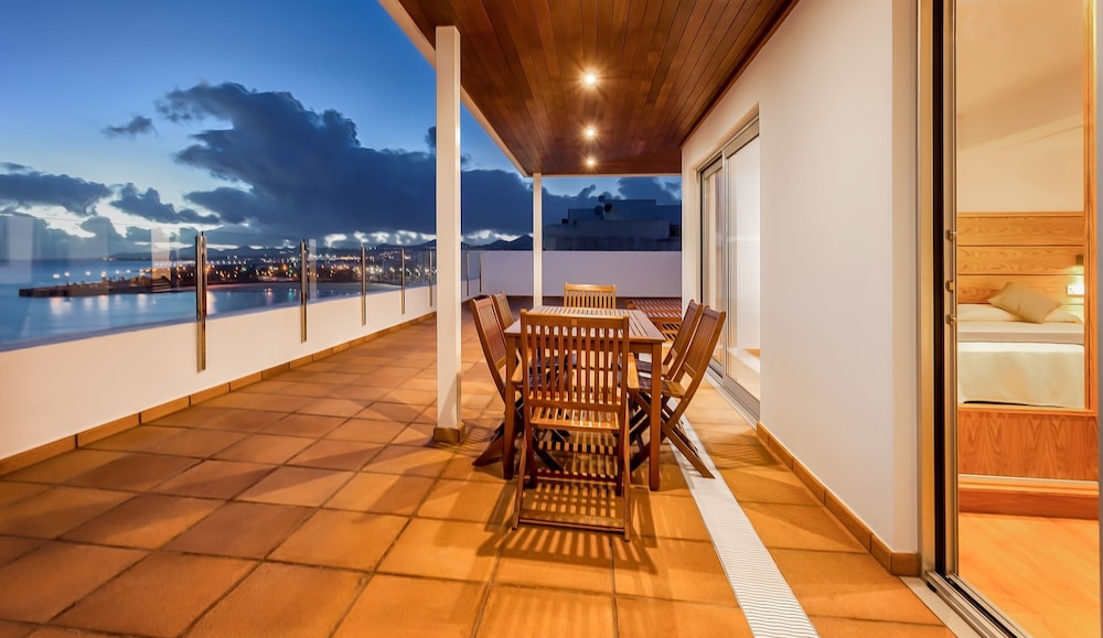 Hotel Lancelot — Hotel building in Arrecife, Canary Islands
