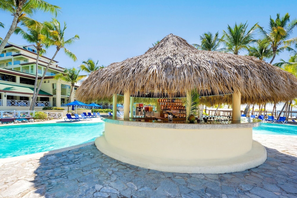 Coral Costa Caribe Beach Resort - All Inclusive — Restaurant & bars in Juan Dolio, San Pedro de Macorís