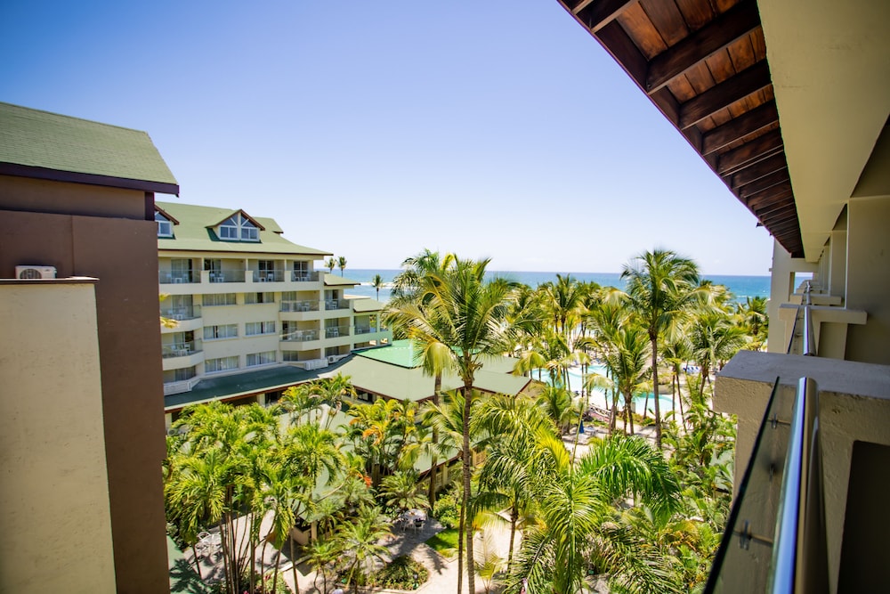 Coral Costa Caribe Beach Resort - All Inclusive — Hotel building in Juan Dolio, San Pedro de Macorís