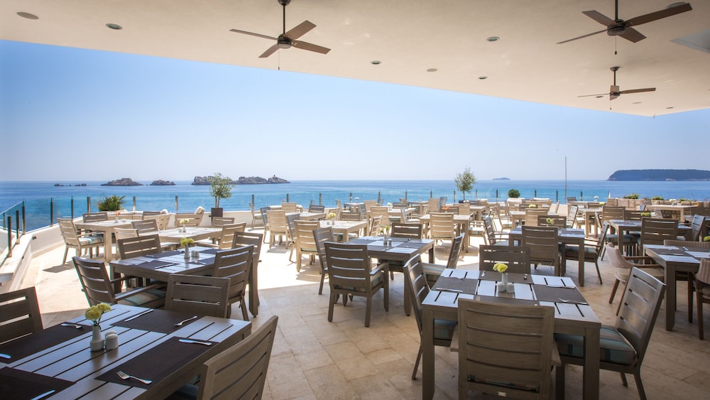 Hotel Royal Ariston — Restaurant & bars in Dubrovnik, Dubrovnik-Neretva