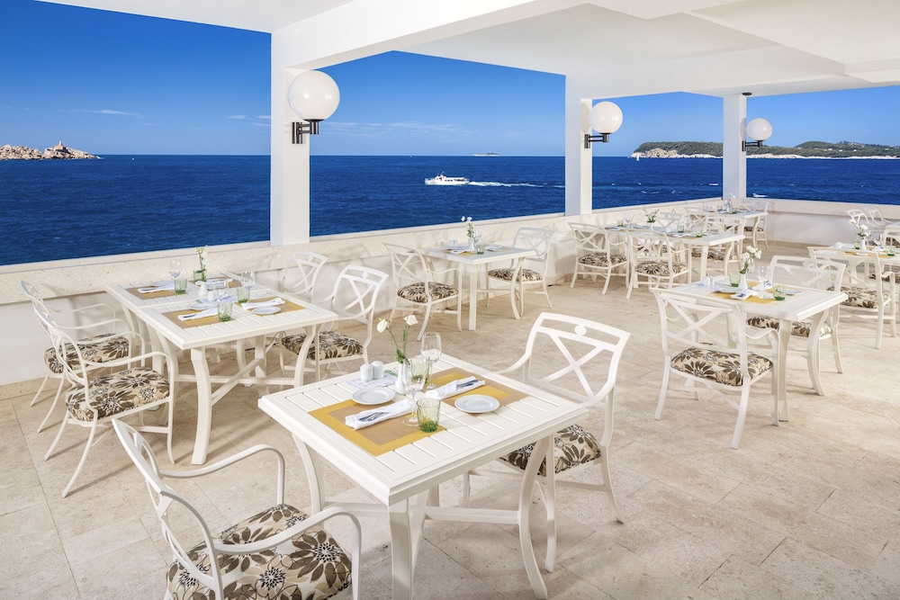 Hotel Royal Ariston — Restaurant & bars in Dubrovnik, Dubrovnik-Neretva