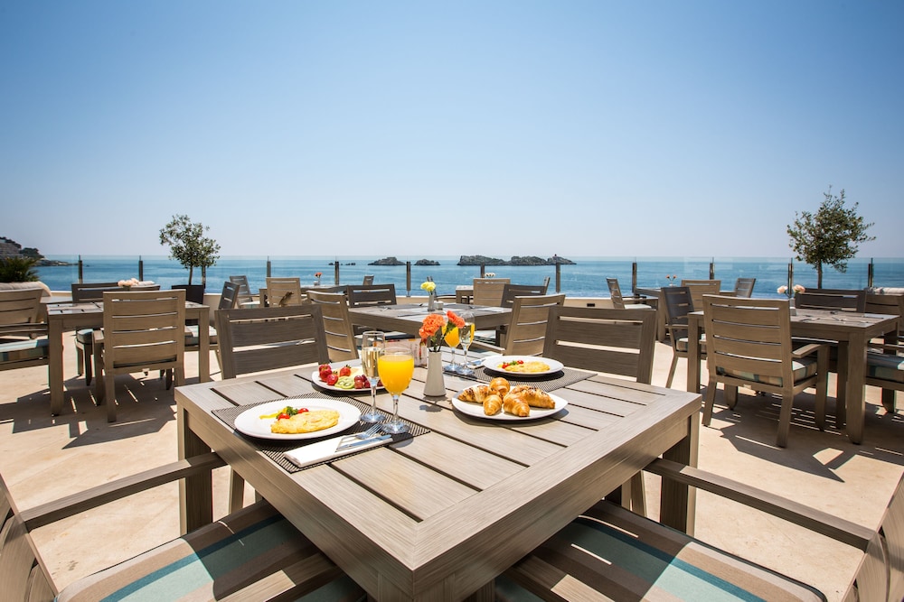 Hotel Royal Ariston — Restaurant & bars in Dubrovnik, Dubrovnik-Neretva
