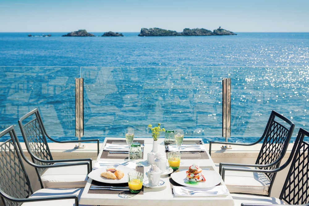 Hotel Royal Ariston — Restaurant & bars in Dubrovnik, Dubrovnik-Neretva
