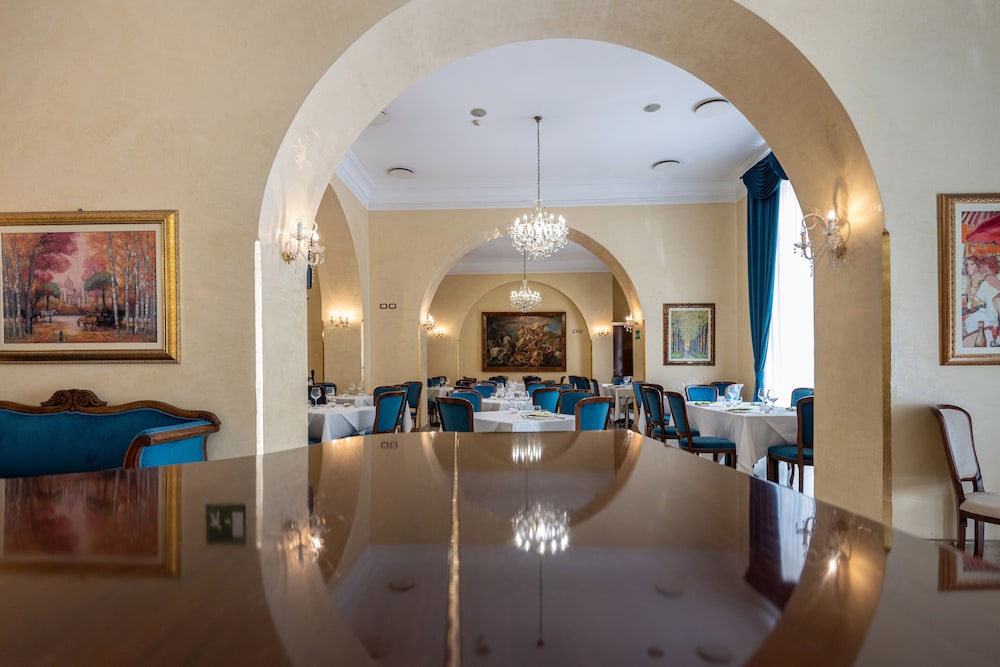 Hotel Centrale Spa & Relax — Hotel building in Alcamo, Sicily