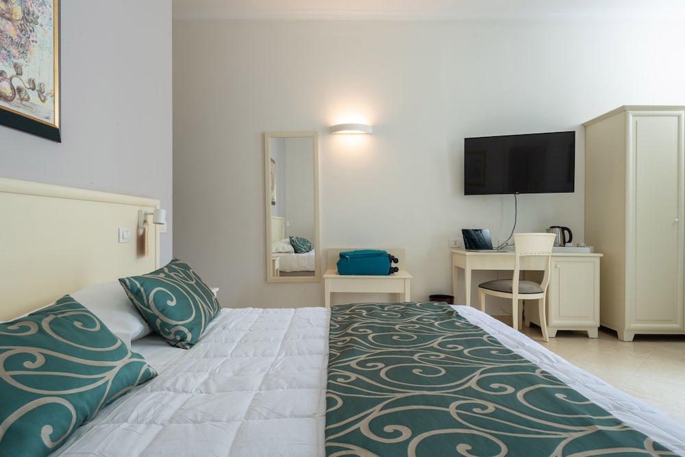 Hotel Centrale Spa & Relax — Hotel rooms in Alcamo, Sicily