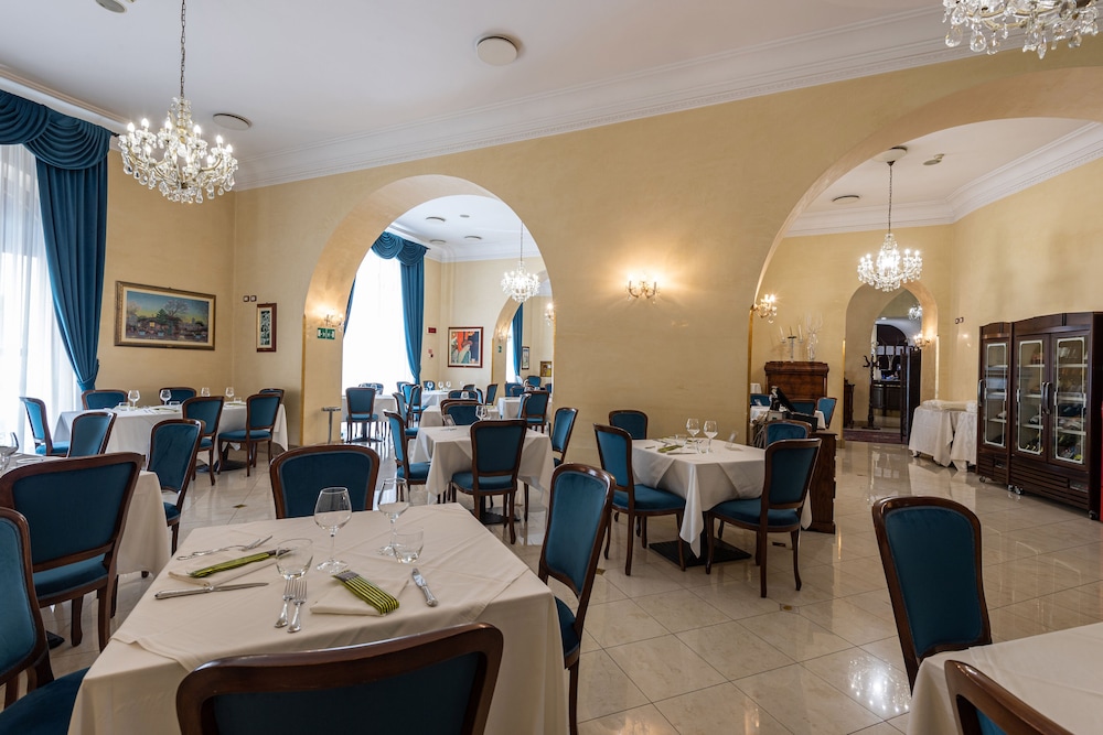 Hotel Centrale Spa & Relax — Restaurant & bars in Alcamo, Sicily