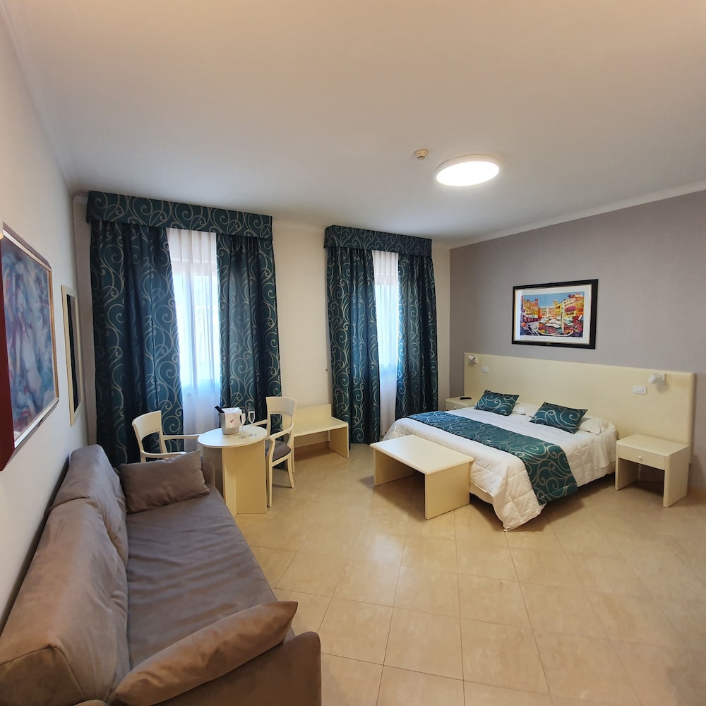 Hotel Centrale Spa & Relax — Hotel rooms in Alcamo, Sicily