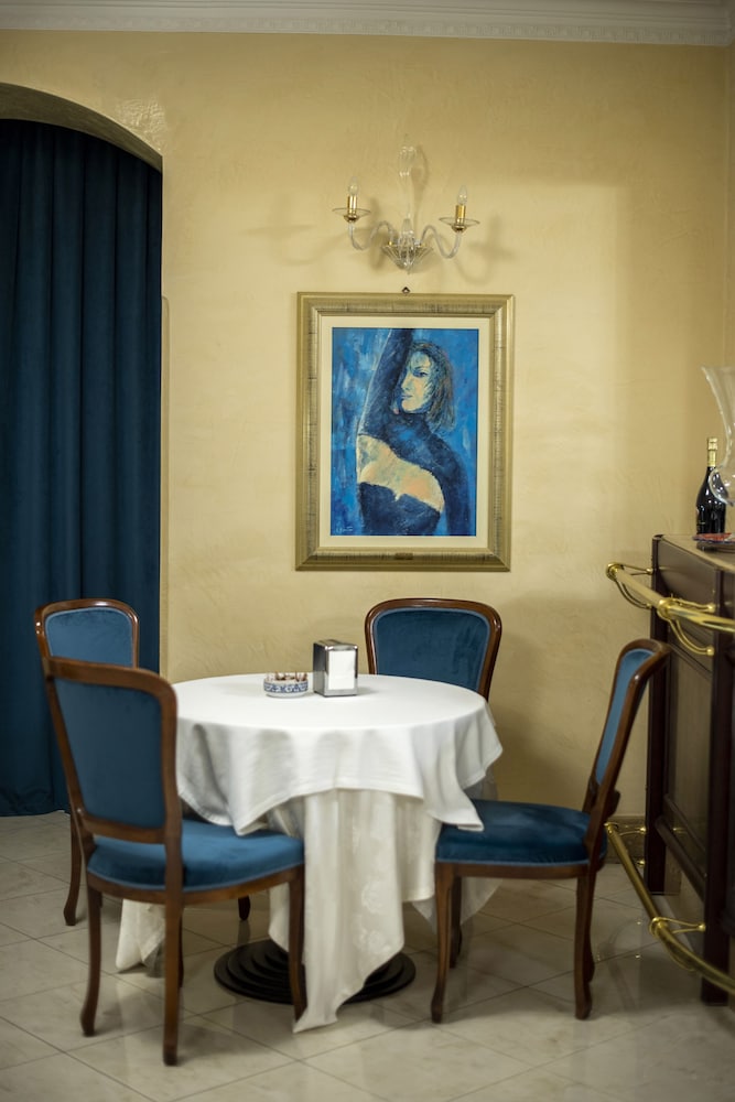 Hotel Centrale Spa & Relax — Restaurant & bars in Alcamo, Sicily