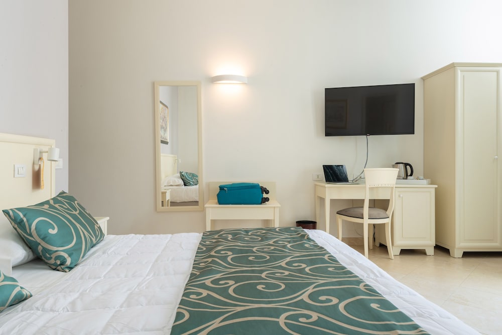 Hotel Centrale Spa & Relax — Hotel rooms in Alcamo, Sicily