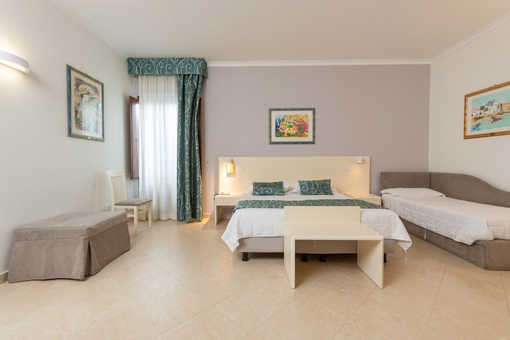 Hotel Centrale Spa & Relax — Hotel rooms in Alcamo, Sicily