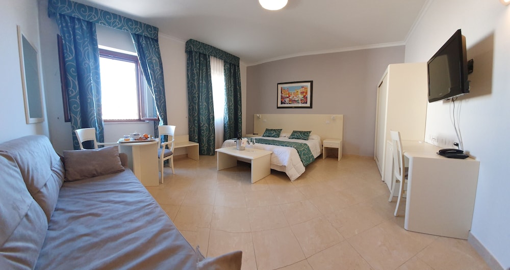 Hotel Centrale Spa & Relax — Hotel rooms in Alcamo, Sicily