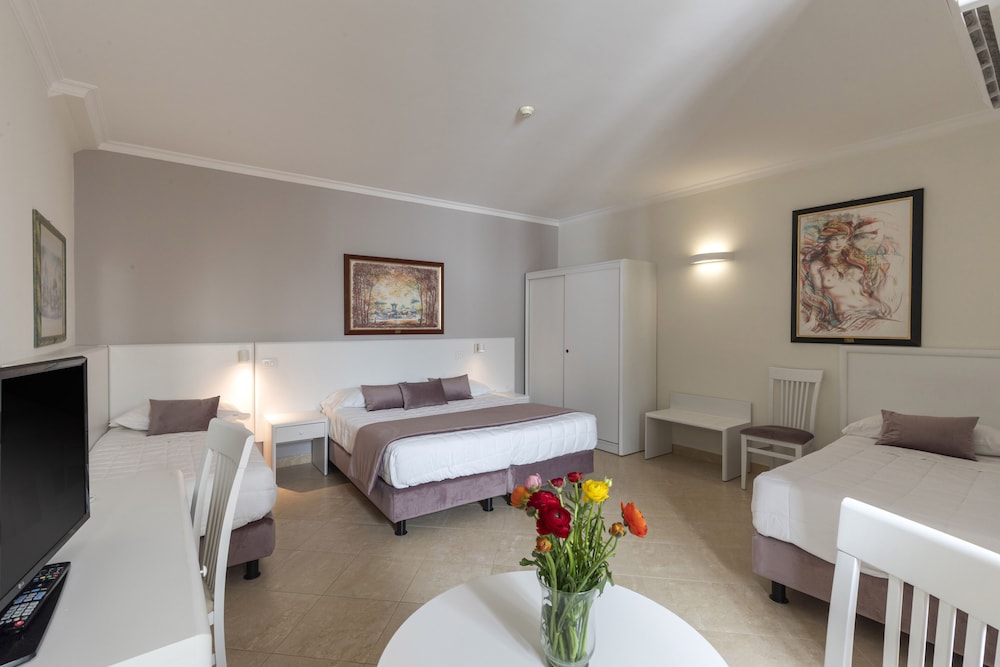 Hotel Centrale Spa & Relax — Hotel rooms in Alcamo, Sicily