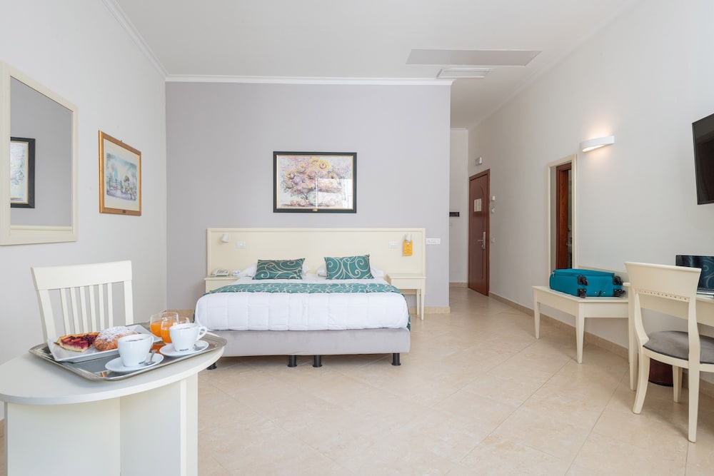 Hotel Centrale Spa & Relax — Hotel rooms in Alcamo, Sicily