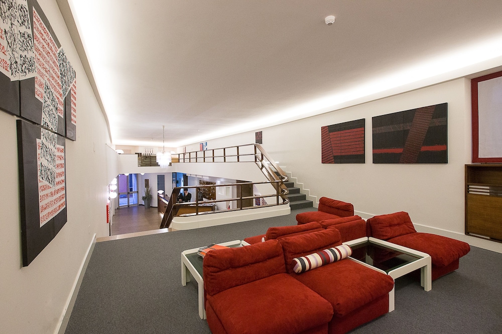 Hotel Italia — Hotel building in Cagliari, Sardinia
